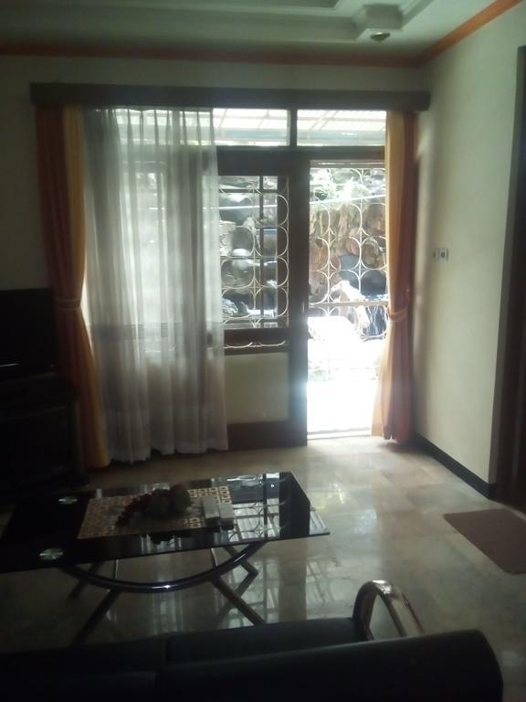 Simply Homy Guest House Pasteur Бандунг Экстерьер фото