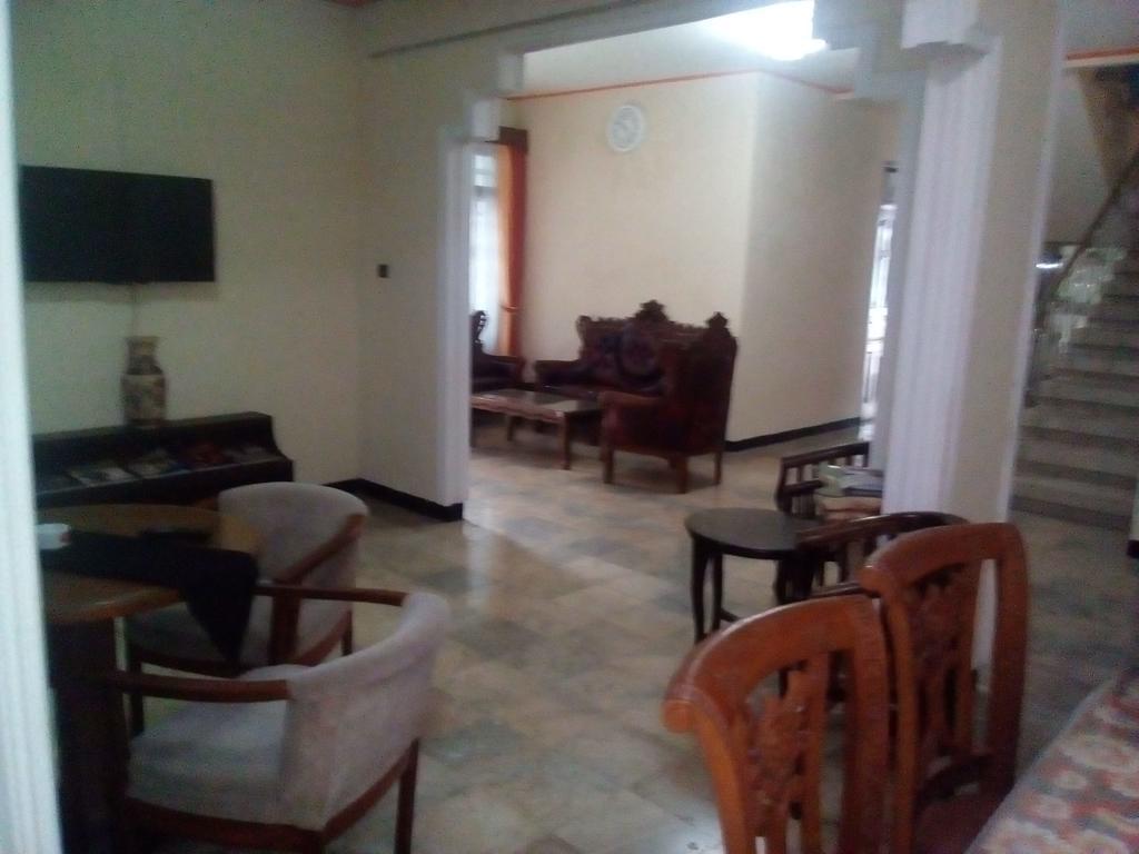 Simply Homy Guest House Pasteur Бандунг Экстерьер фото