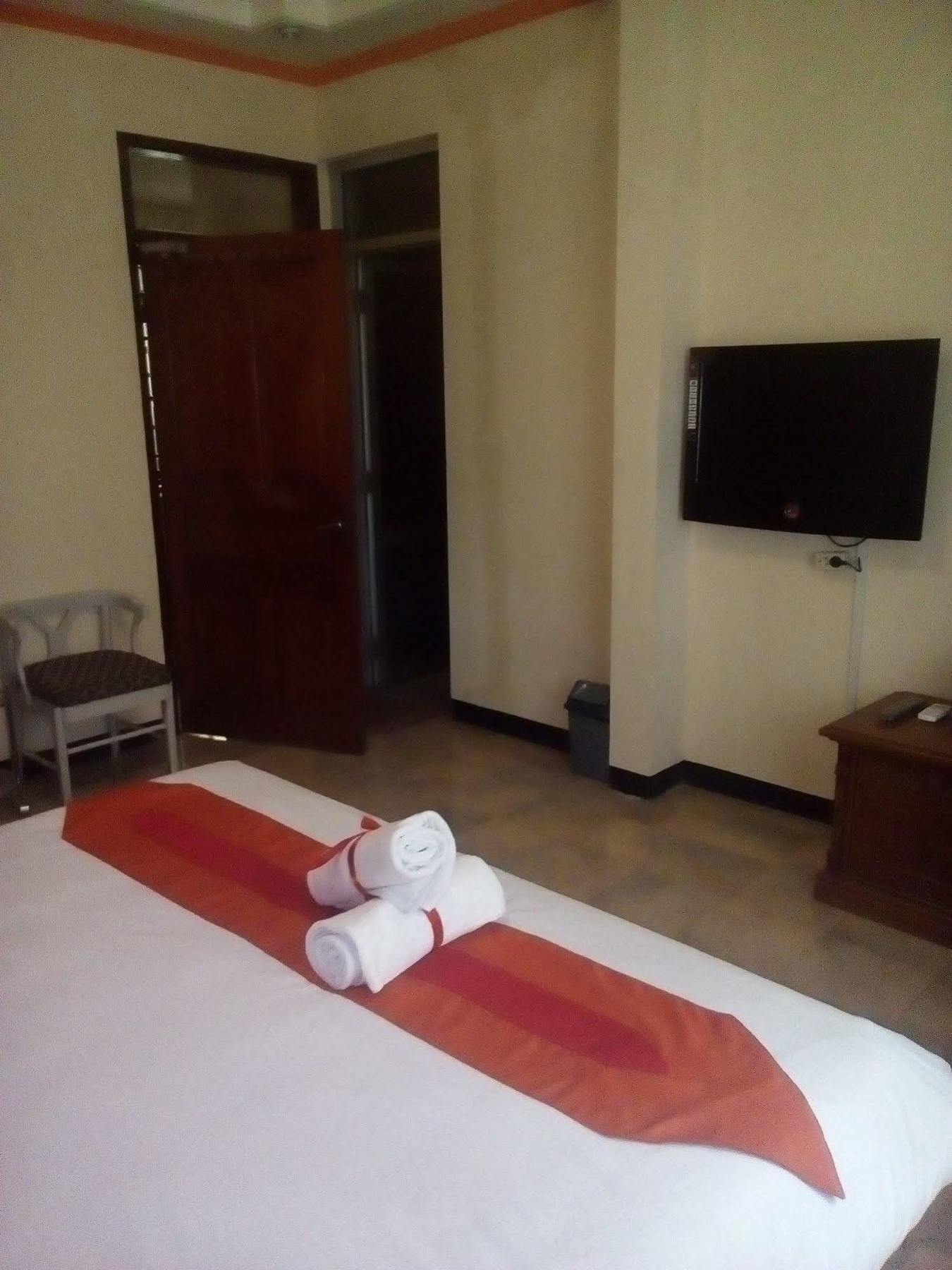 Simply Homy Guest House Pasteur Бандунг Экстерьер фото